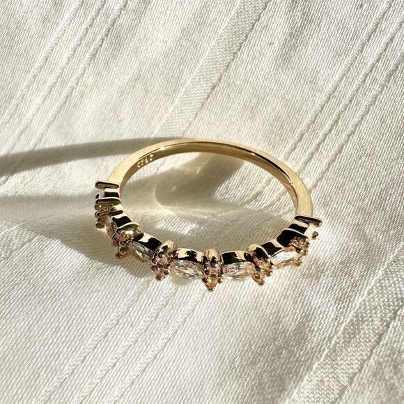 Cubic Zirconia Gold marquee and round cut band size 8 - Picture 2 of 5